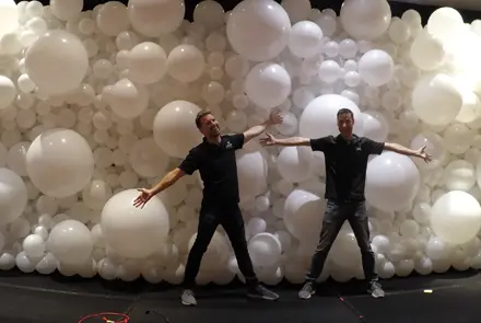 Balloons by Tommy - Balloon Wall Time Lapse