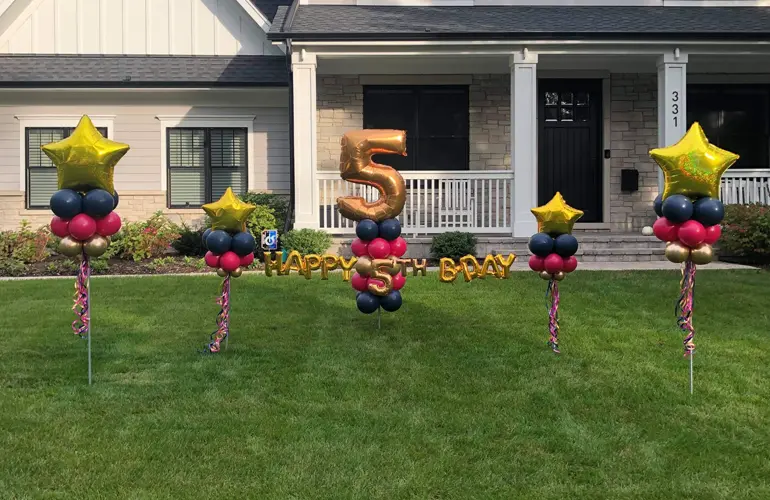 5th birthday yard balloons