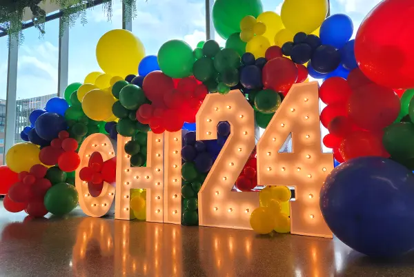 Balloon decor ideas for company events