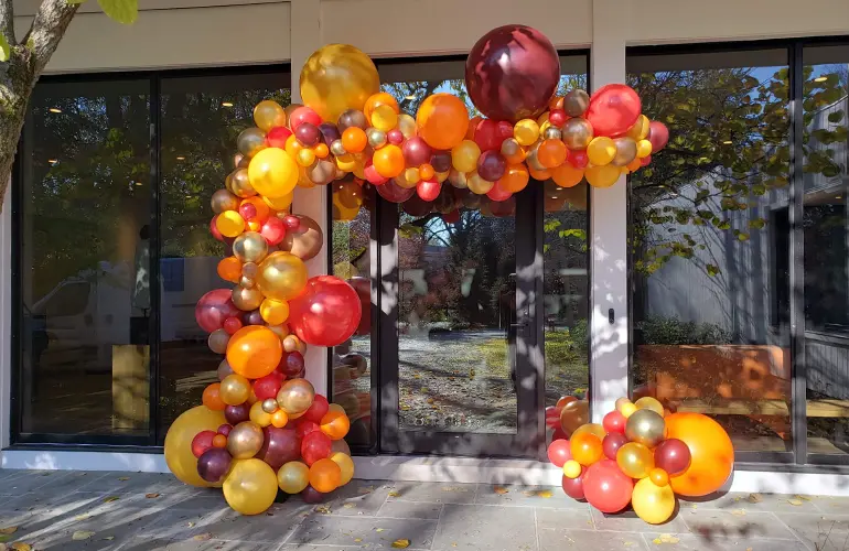 10ft by 10ft outdoor spiral balloon arch to welcome guests