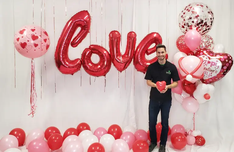 Valentine's Day balloon display for couple photos