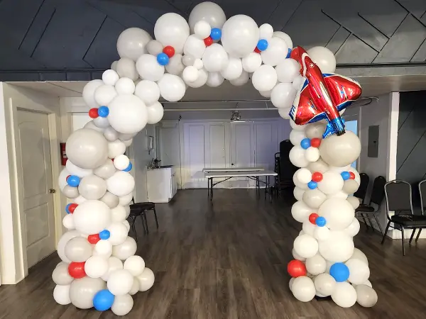 8ftx8ft Organic Arch with large foil shape balloon