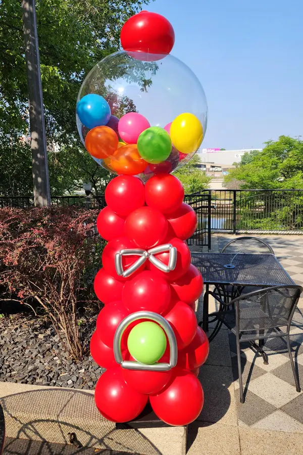 Gumball machine balloon sculpture