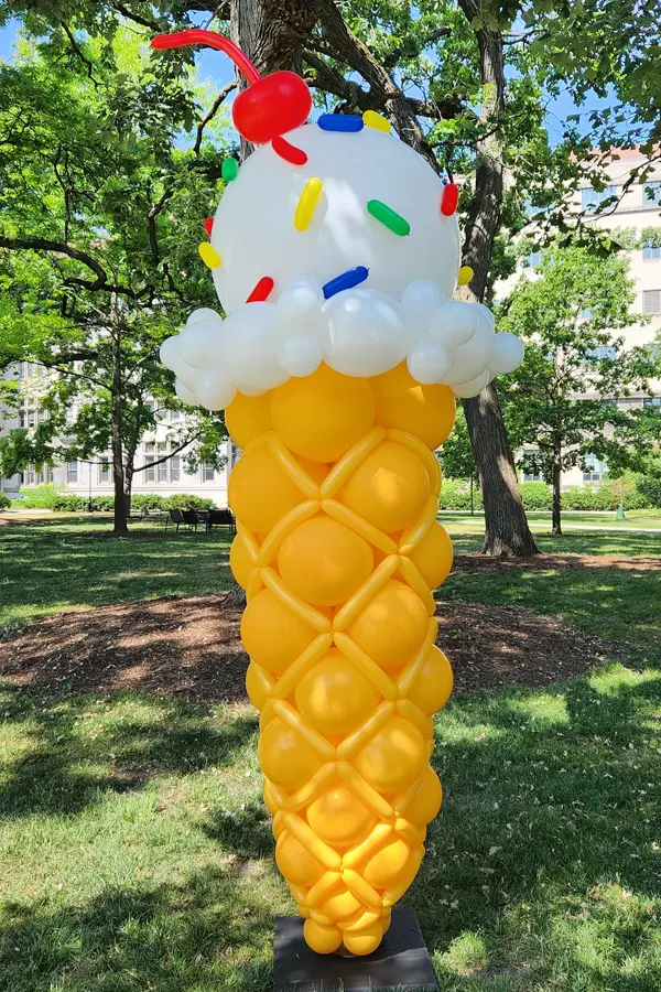 Ice Cream Cone balloon sculpture