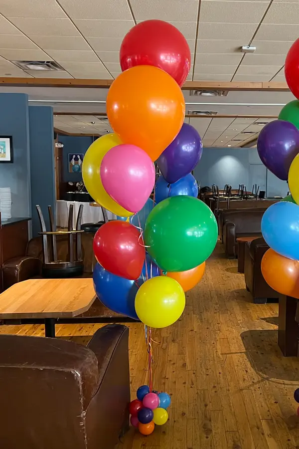 Balloon bouquet with confetti balloons 