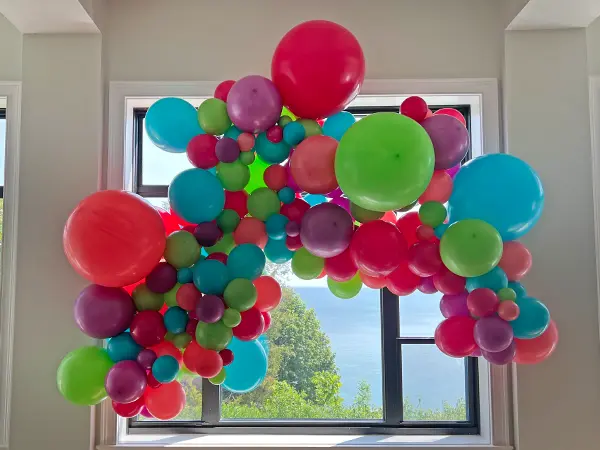 Organic balloon garland in your choice of colors