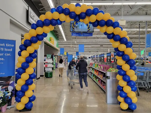 10ftx10ft Classic balloon arch in school colors