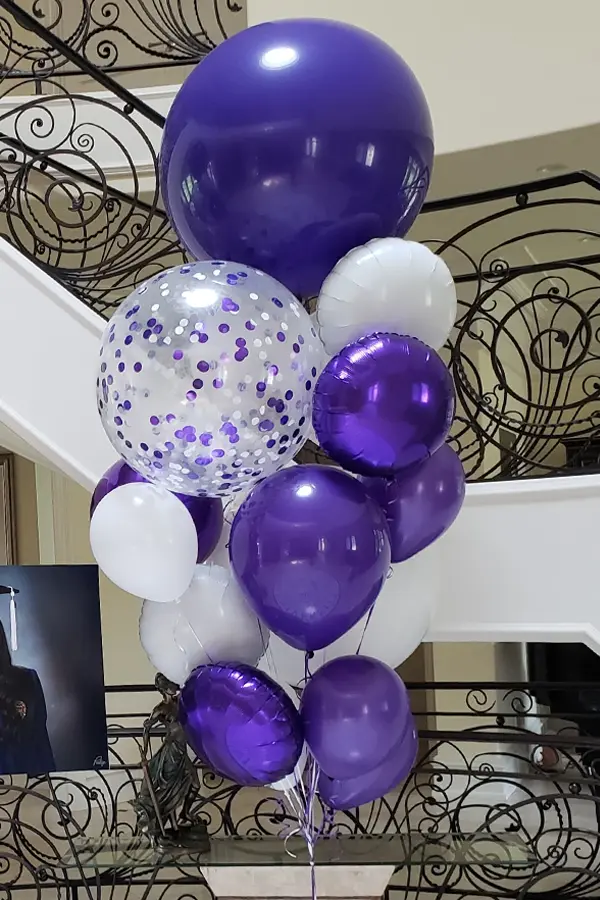 Balloon bouquet in school colors stantind 10ft tall