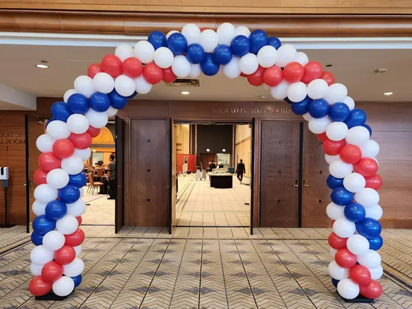 Wide Chicago Flag balloon arch for outdoors