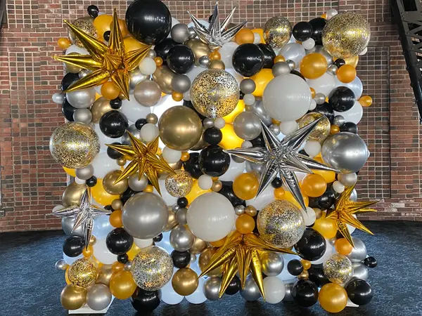 8ftx8ft deluxe organic balloon wall with glitter and foil balloon accents