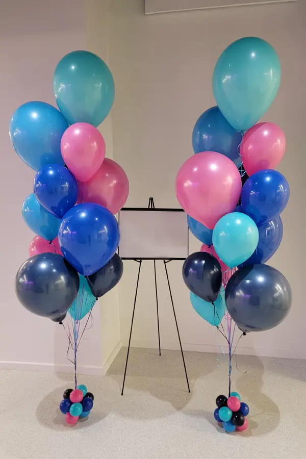 Large bouquet of 11in and 16in balloons