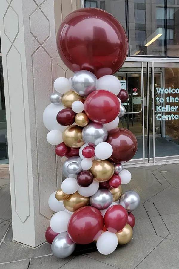 Organic styled balloon column for indoors or outdoors