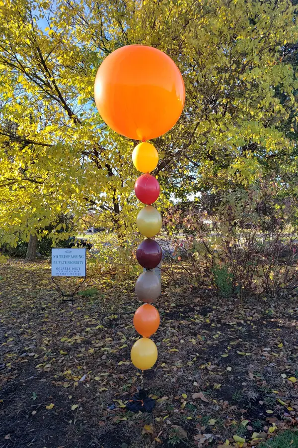 9ft tall balloon bead column