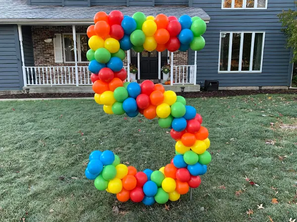 5ft tall balloon letter or number sculpture