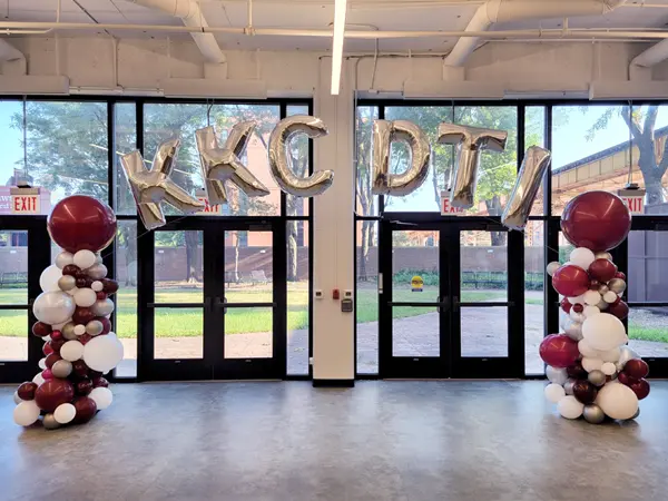 Organic columns with Letters Arch