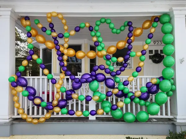 Chains of balloons creating custom decor 