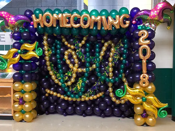 An incredible photo background or room display for for Mardi Gras themed parties
