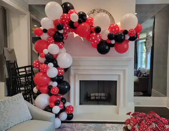 Jumbo Minnie Mouse balloon arch with ears