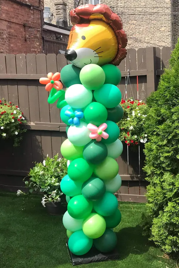 Classic balloon column with animal foil topper