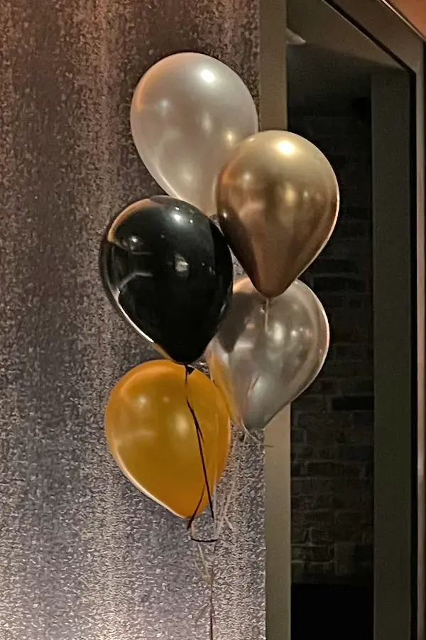Classic balloon bouquet of 5 balloons