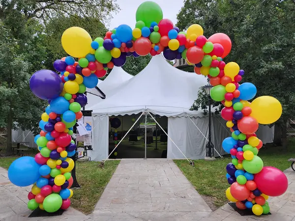 Organic styled balloon arch 10ft10xft available for indoor or outdoor use