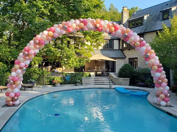 11ft wide classic outdoor balloon arch