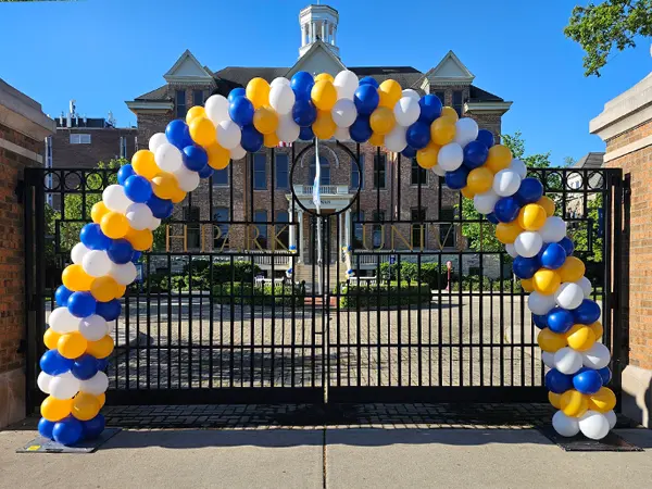 11ft wide classic outdoor balloon arch