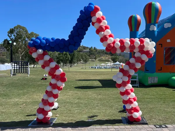 With a 10ft wide opening this star shaped balloon arch is great way to make your theme special
