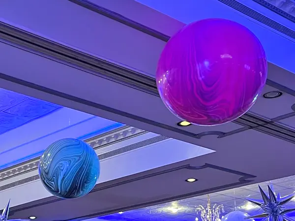 Jumbo ceiling balloons with a marbled pattern