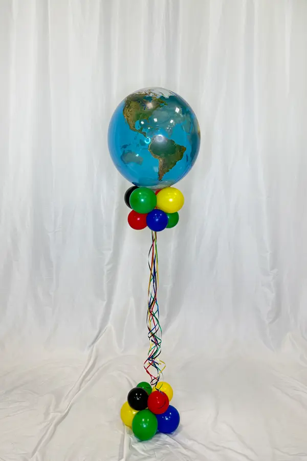 Foil balloon centerpiece