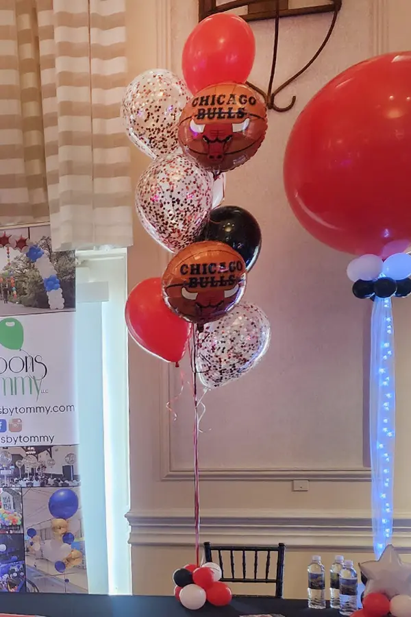 Sparkly balloon bouquet with team or sport foils