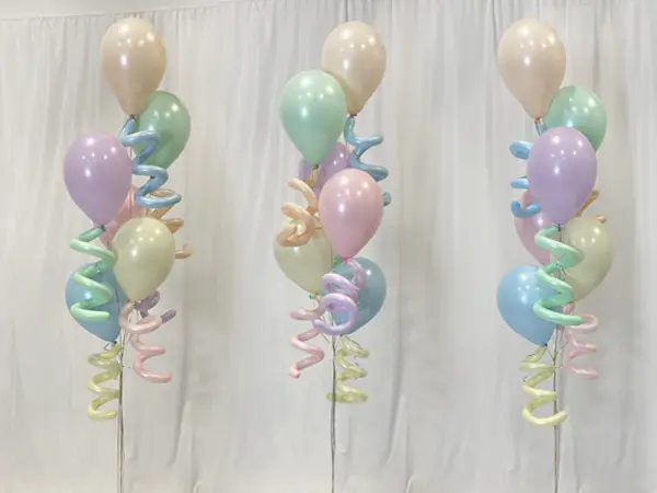 Squiggle balloon bouquet in pastel colors