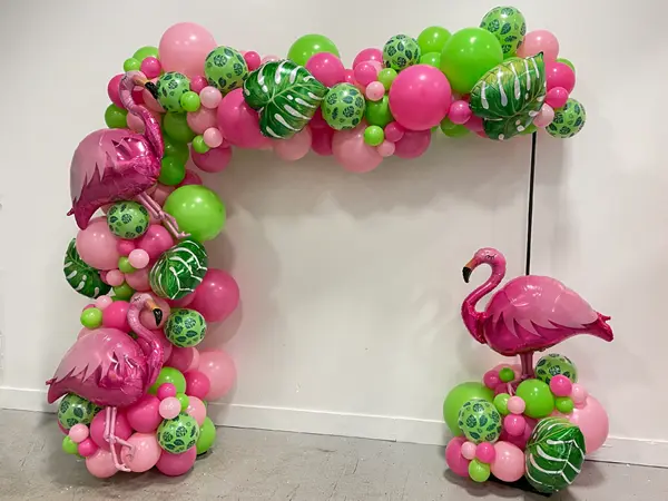 Trendy style balloon arch with tropical theme