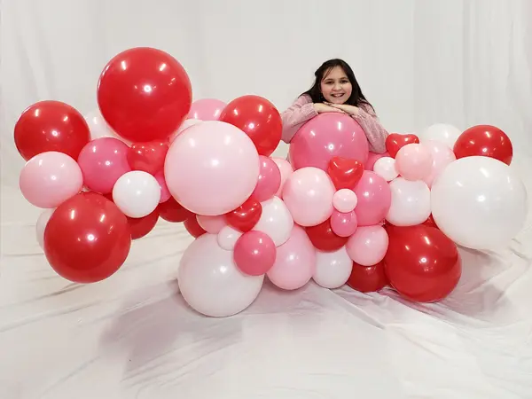 Organic balloon garland for Valentine's Day