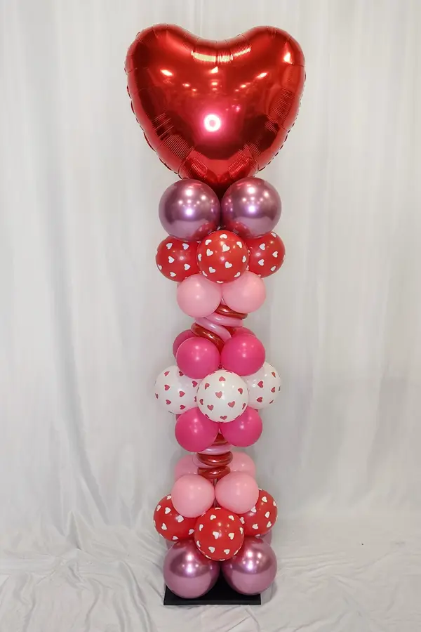 Squiggle balloon column with heart shape foil topper